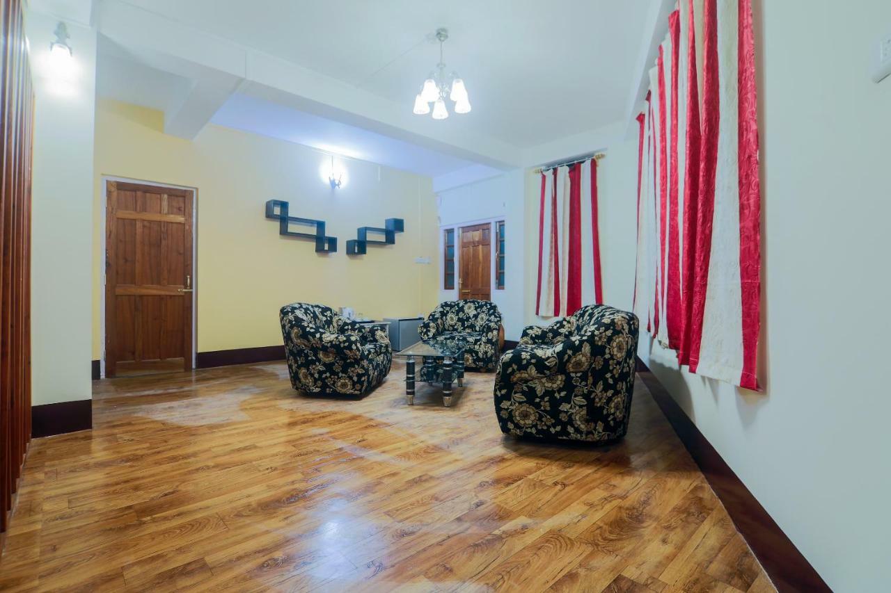 Nirvana Guest House シロン エクステリア 写真