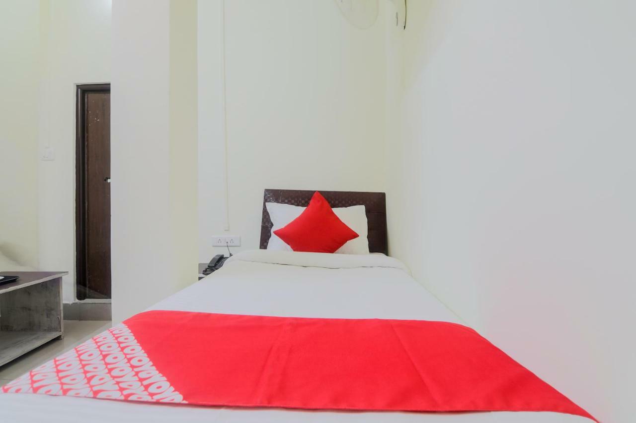 Nirvana Guest House シロン エクステリア 写真
