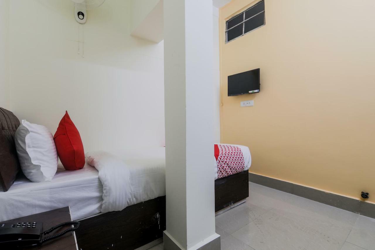 Nirvana Guest House シロン エクステリア 写真
