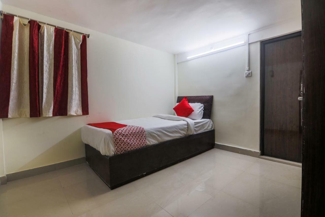 Nirvana Guest House シロン エクステリア 写真